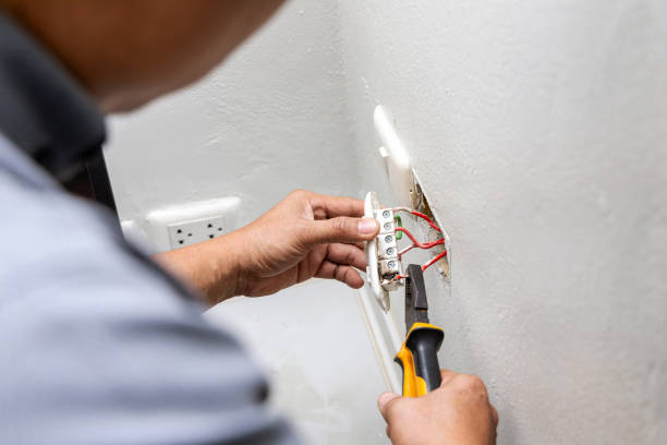 Best Electrical Troubleshooting Services  in Farngton Hills, MI