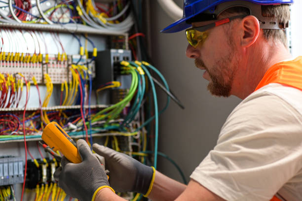 Best Emergency Electrical Repair  in Farngton Hills, MI